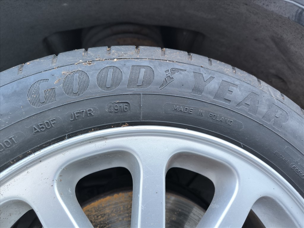  5x108  16" Volvo alufelni, rajta 205/55 használt Goodyear nyári gumi 5. kép