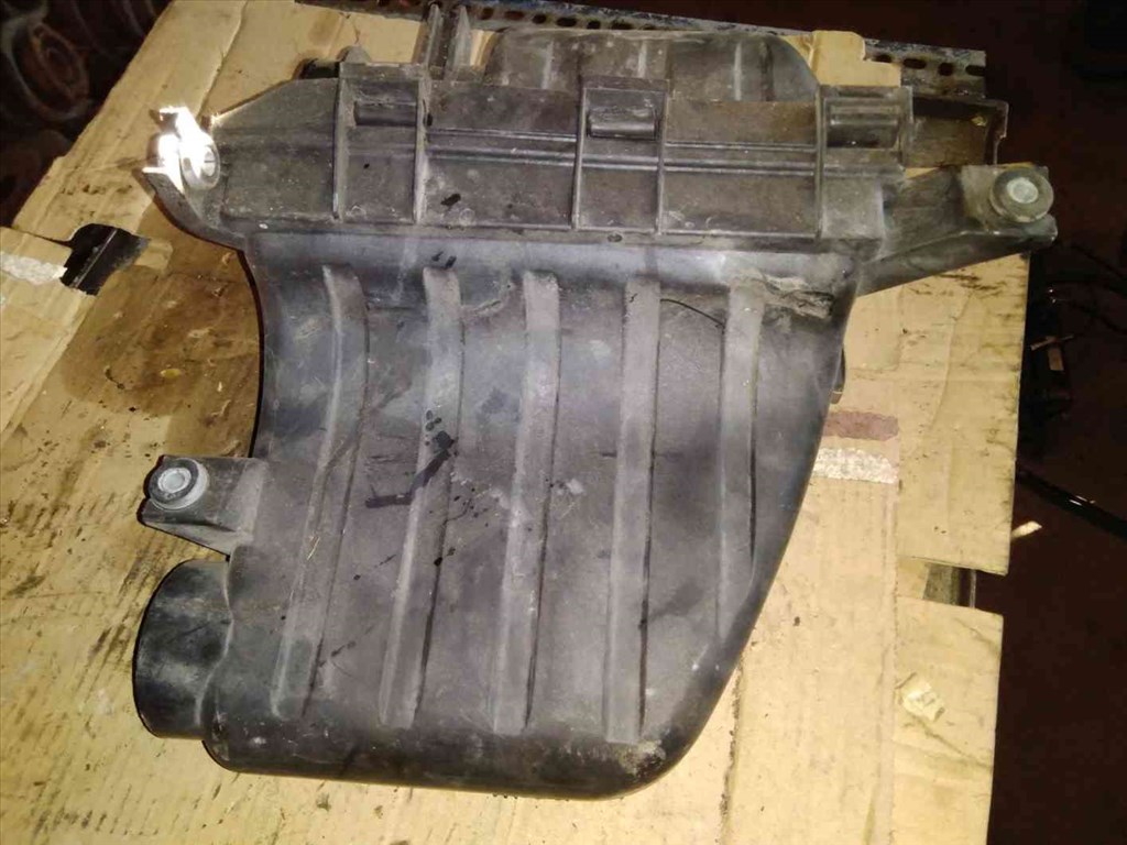 Suzuki Ignis 03-07 Légszûrõ Ház 2. kép