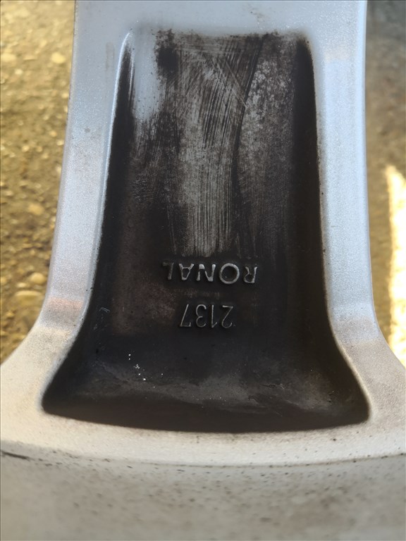 Opel 19-es gyári alukerék 8. kép