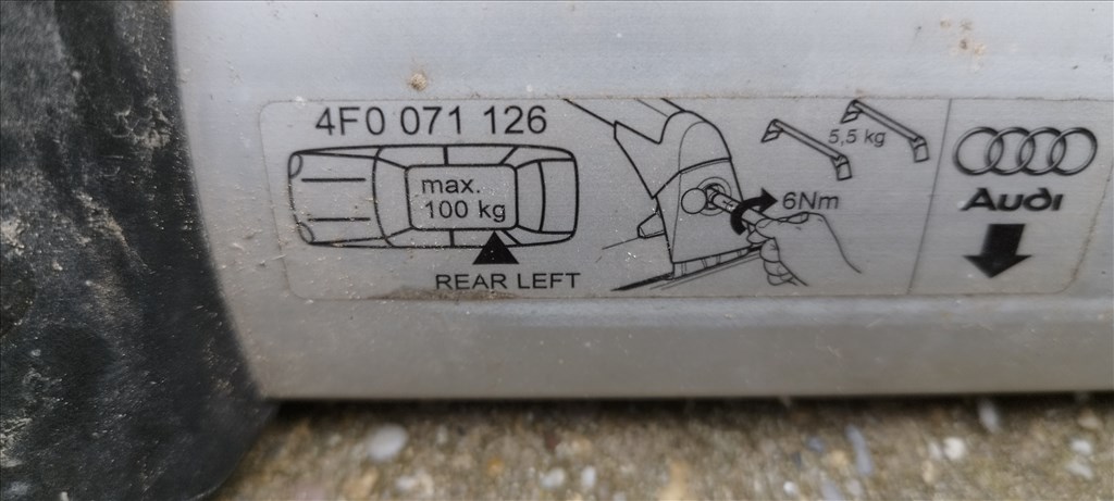 Audi A6 (C6 - 4F) gyári tetőcsomagtartó kulcsával együtt 4f0071126 5. kép