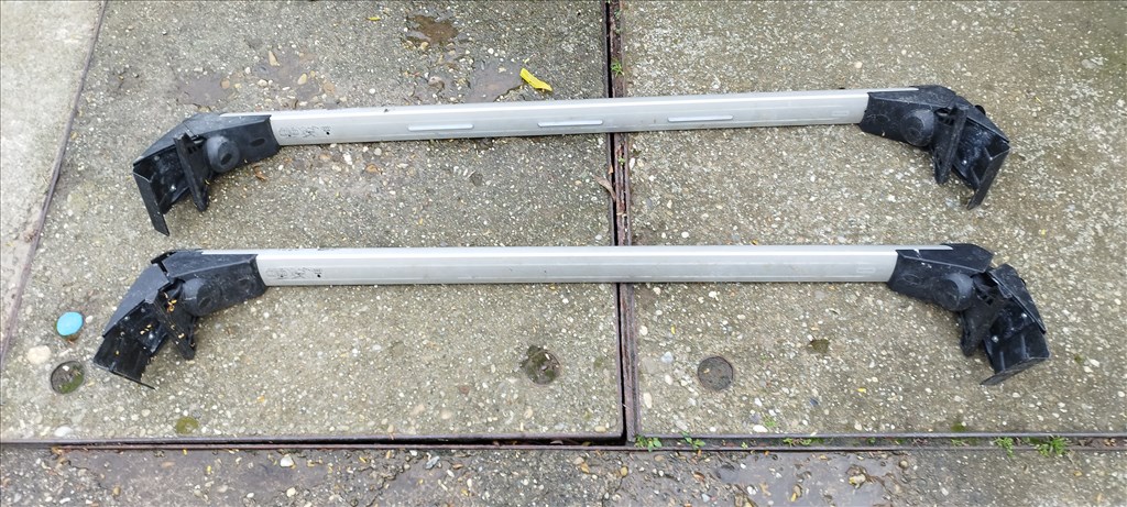 Audi A6 (C6 - 4F) gyári tetőcsomagtartó kulcsával együtt 4f0071126 2. kép