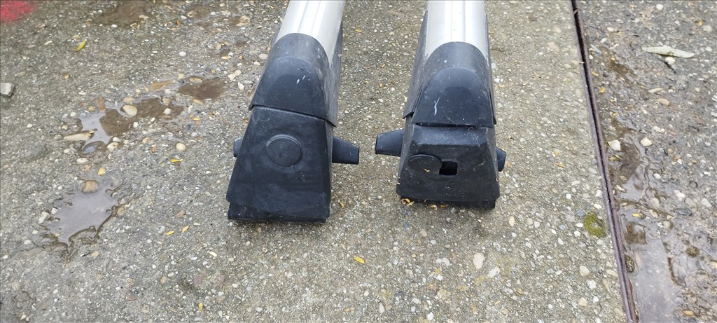 Audi A6 (C6 - 4F) gyári tetőcsomagtartó kulcsával együtt 4f0071126 3. kép