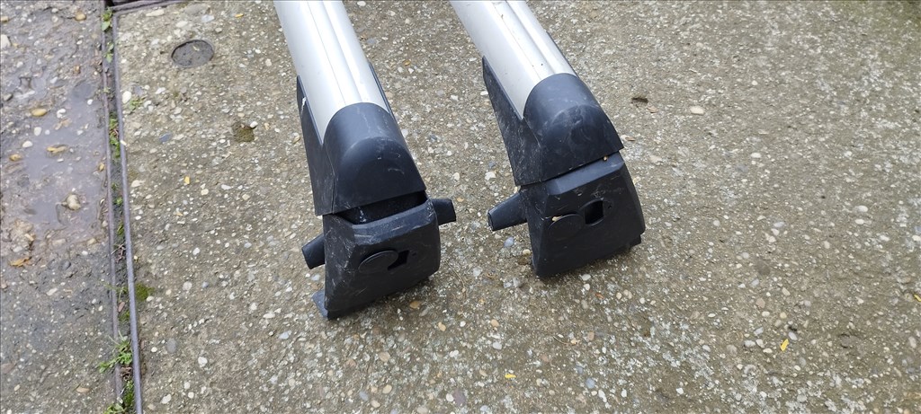 Audi A6 (C6 - 4F) gyári tetőcsomagtartó kulcsával együtt 4f0071126 4. kép