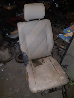 Volkswagen Transporter T4 91-03 Jobb Hátsó Ülés