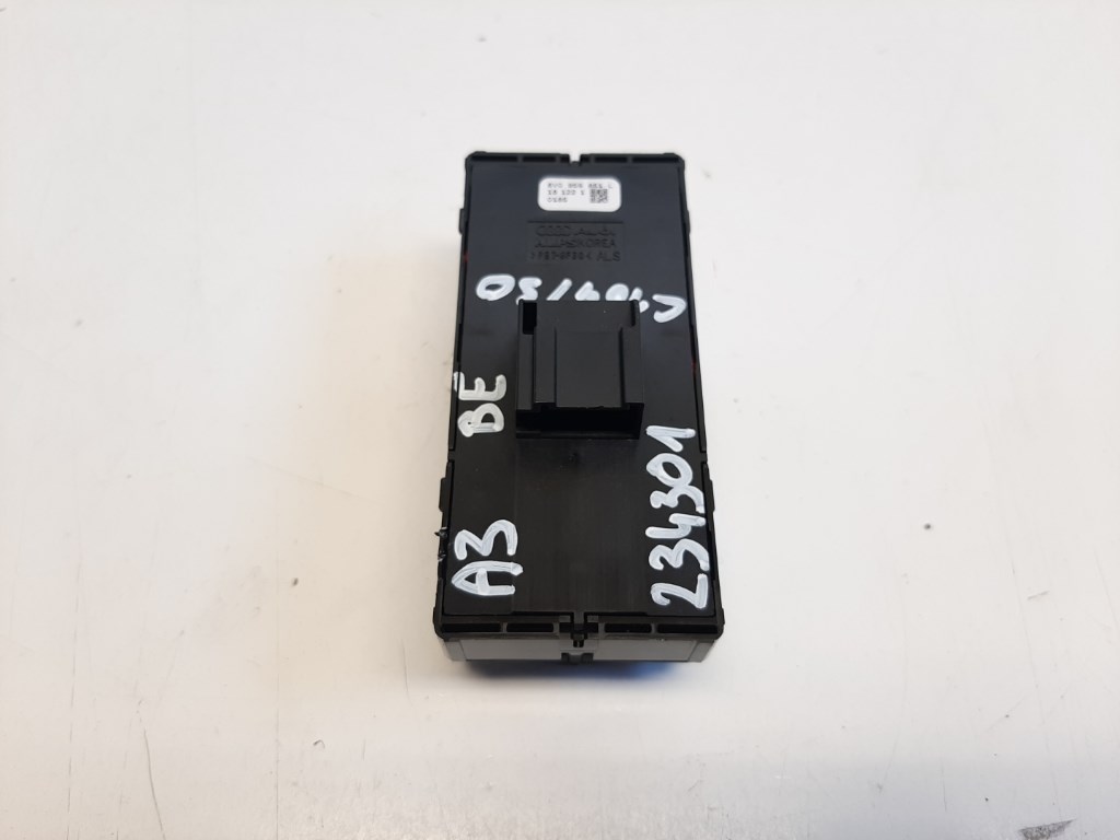 Audi A3 (8V) bal elsõ ablakemelõ kapcsoló 8V0959851L 2. kép