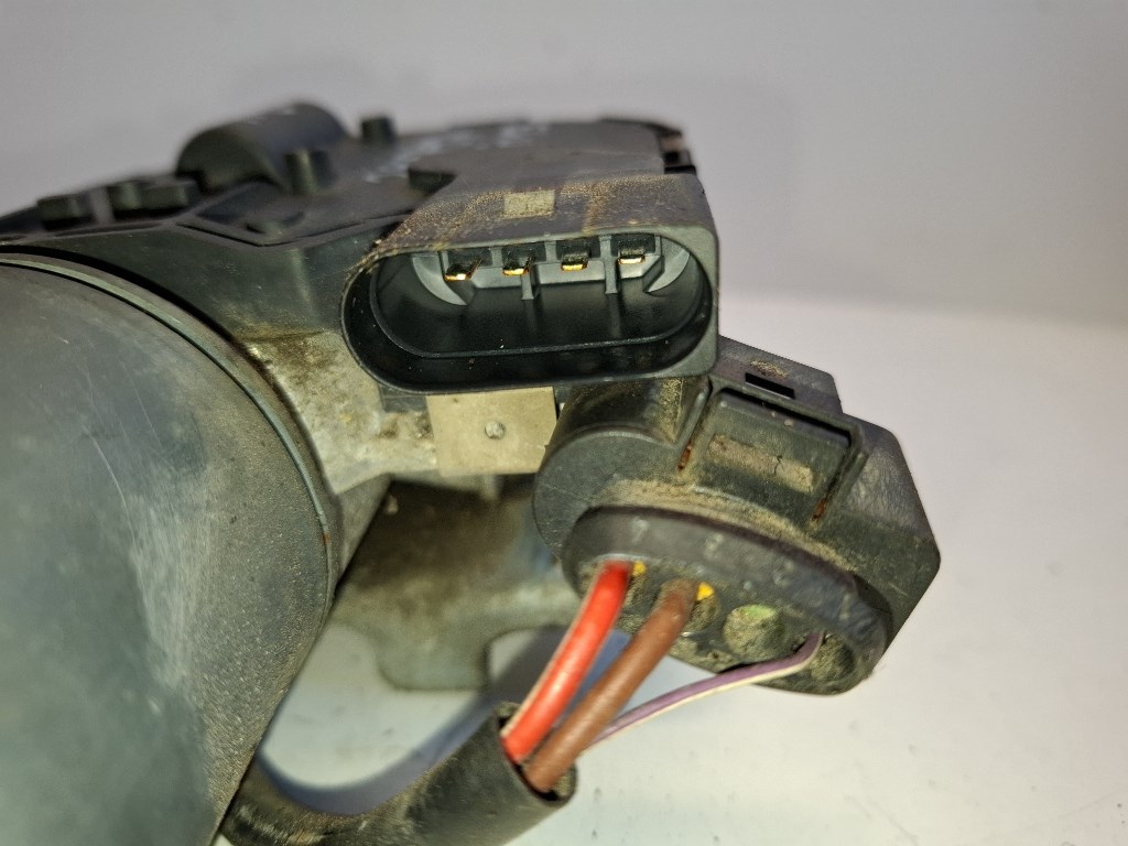 Audi A6 (C6 4f) elsõ ablaktörlõ motor 4F1955119 0390241771 4. kép