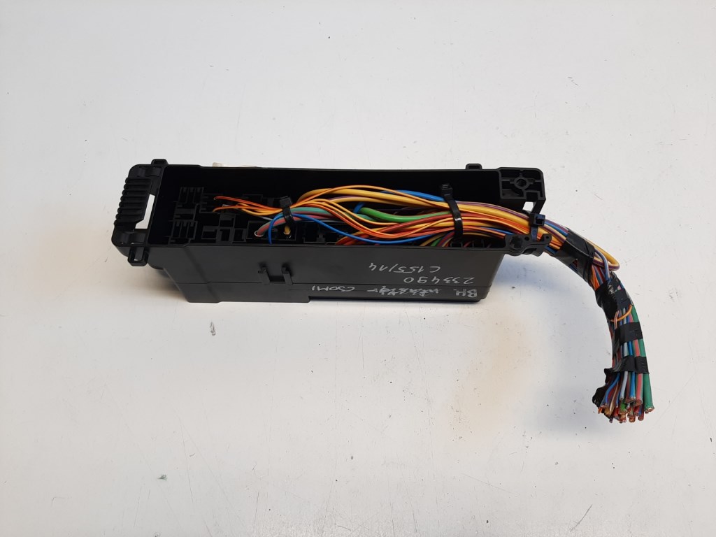 Ford Focus bal hátsó biztosítéktábla csomagtér 55FK01B0C 2. kép