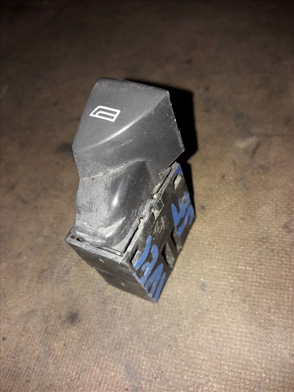 Iveco Daily Ablakemelõ Kapcsoló 1. kép