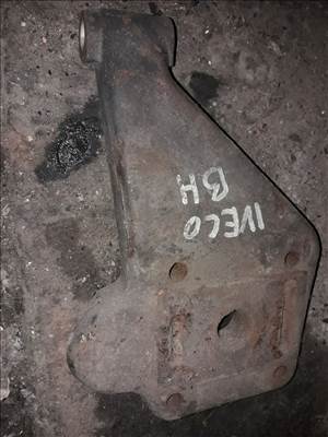 Iveco Daily Bal Hátsó Rugó Tartó Kengyel / Cuppánt