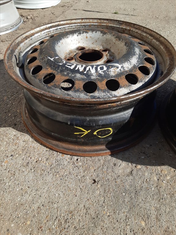 Ford Transit Connect <p>Felni méret: 15"</p><p>Felni szélesség: 6.0</p><p>Furatszám: 5</p><p>Osztókör: 108.0</p><p>ET szám: ET52.5</p><p>Agy Átmérõ: 64.0</p><p>Állapot: Normál</p><p>Érdeklõdéskor hivatkozzon erre: KIN-40144</p><p>Bármire van szüksége hívjon bizalommal!<br>Kizárólag munkaidõben hétfõtõl - péntekig 8-12 13-16 óráig!<br>Alkatrészek széles választékban!<br>Hivatalos Regisztrált Autobontó Kecel!<br>Vásároljon Megbízható Helyrõl Beszerelési Garanciával Profiktól!</p> 30000 4. kép