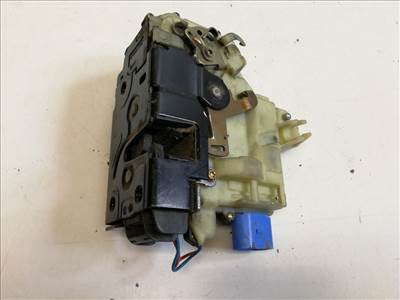 Volkswagen New Beetle cabrio bal első ajtózár 3B1837015AM