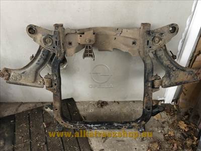 Opel Corsa C bölcső benzines