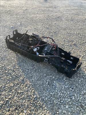 Opel Astra K 1,6 Cdti csomagtér akksi tálca