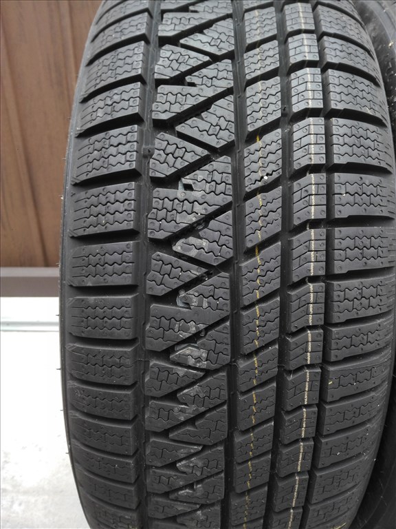 235/55R18 ÚJ Kumho téli gumi garnitúra 235/55 r18 2. kép
