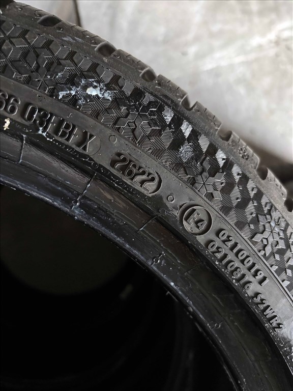 225/40 r18 Continental dot2622 8mm téligumi 4db 225/40r18 garnitúra 7. kép