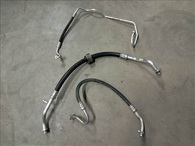 Dacia Duster II 1.6 benzin klímacső 924400143R  924809444R  924902418R