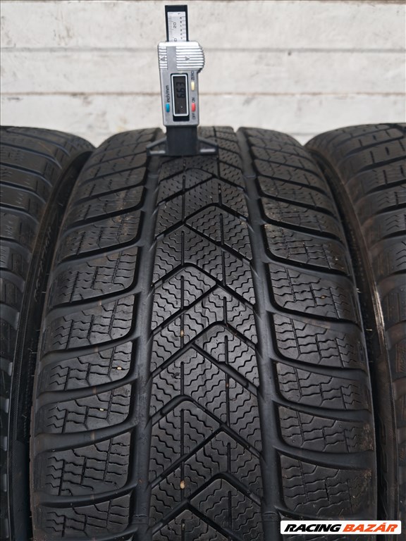  225/4018" újszerű Pirelli téli gumi gumi 2. kép
