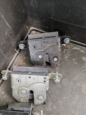 Fiat 500, alfa giulietta Csomagtérzár eladó  52161765