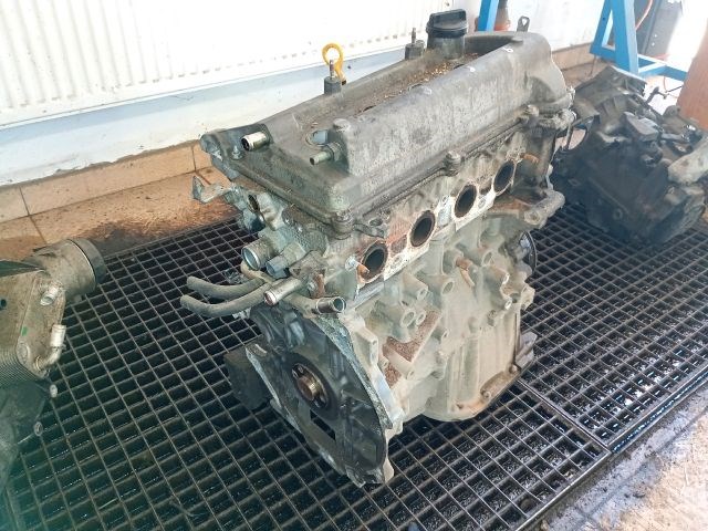 Toyota Yaris Verso Verso 1.3 fűzött blokk hengerfejjel  3. kép