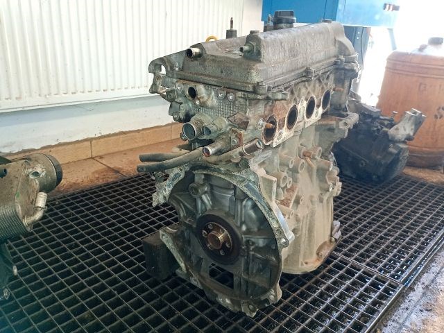 Toyota Yaris Verso Verso 1.3 fűzött blokk hengerfejjel  5. kép