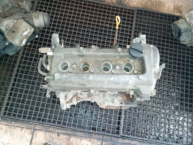 Toyota Yaris Verso Verso 1.3 fűzött blokk hengerfejjel  6. kép