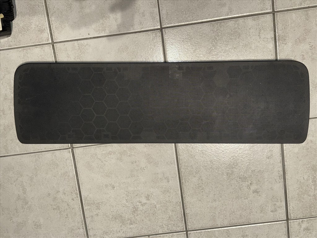 Audi A4 (B6/B7) 2.0 TDI kalaptartó hangszóró fedél 1. kép