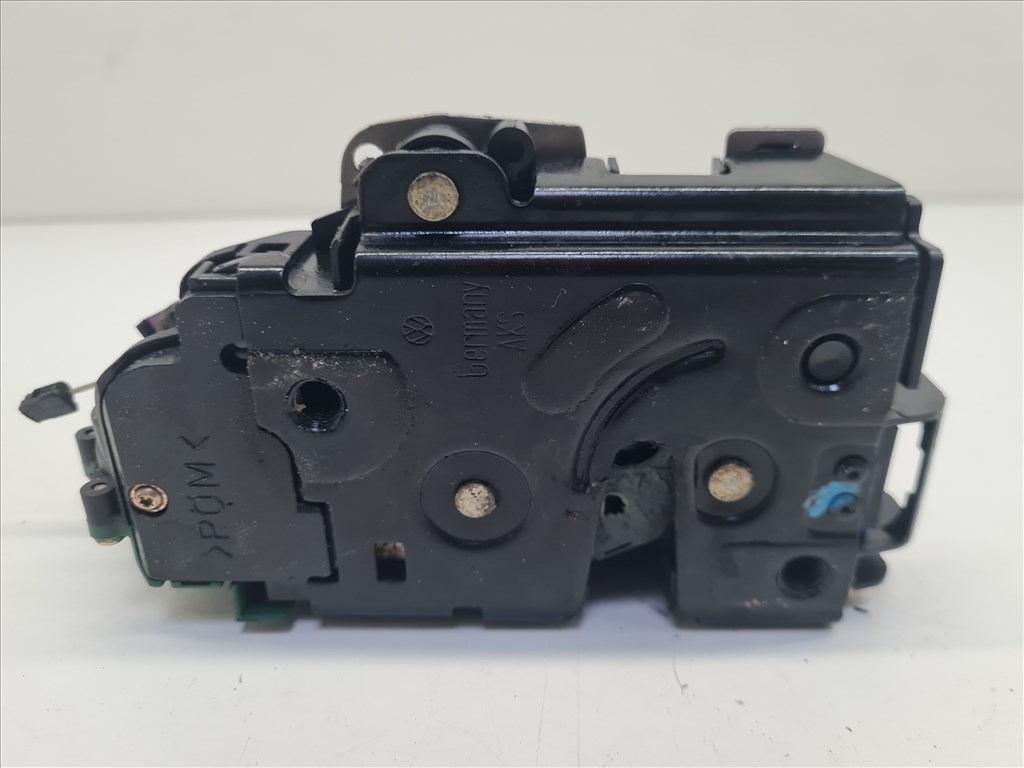 Volkswagen Golf IV, Volkswagen Bora jobb hátsó ajtózár (25371) 3b4839016m 4. kép