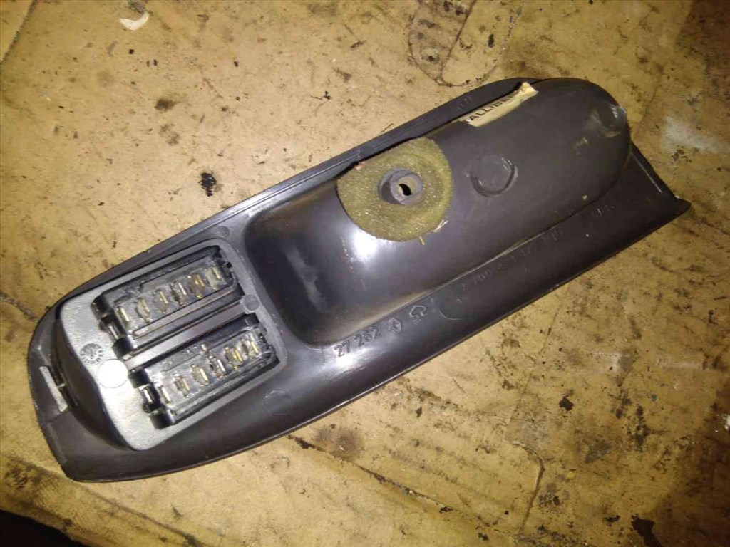 Renault Scenic Bal Elsõ Ablakemelõ Kapcsoló 2. kép