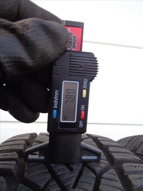 Semperit 185/65R15 téli gumi, 8mm-es mintával eladó. 5. kép