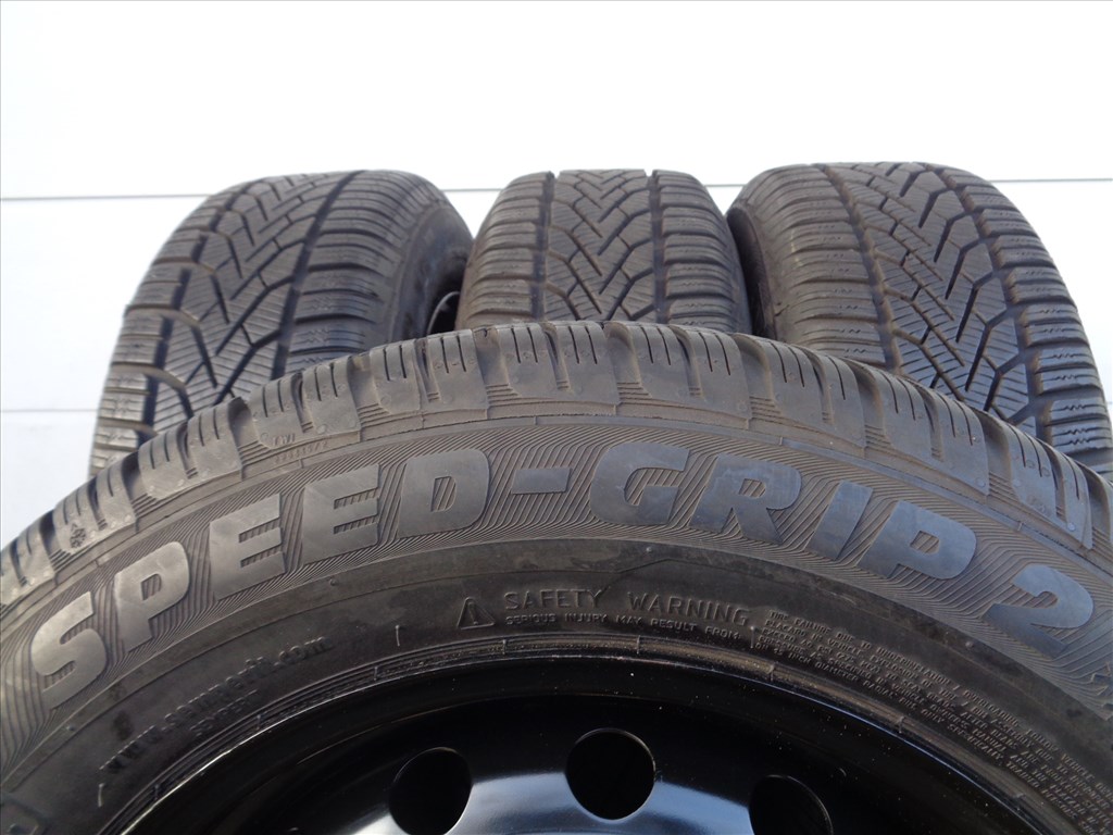 Semperit 185/65R15 téli gumi, 8mm-es mintával eladó. 6. kép