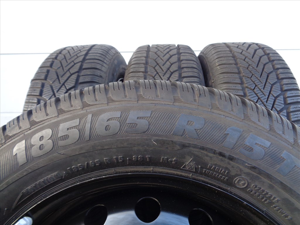 Semperit 185/65R15 téli gumi, 8mm-es mintával eladó. 7. kép