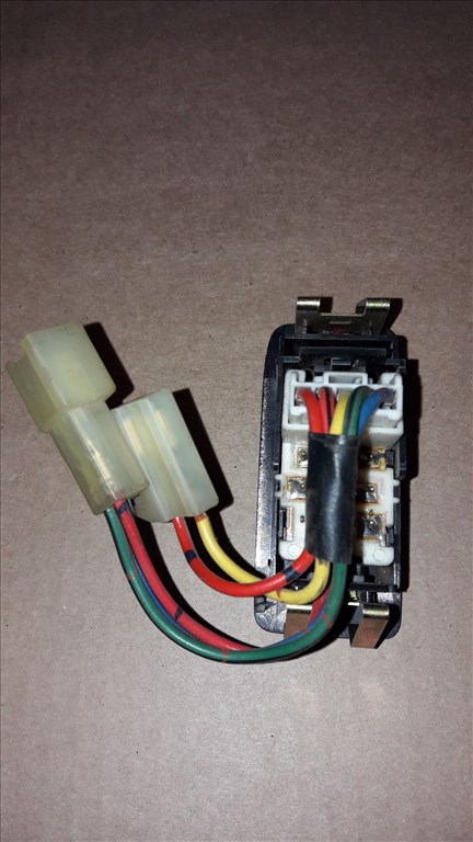 Suzuki Vitara Jobb Hátsó Ablakemelõ Kapcsoló 2. kép