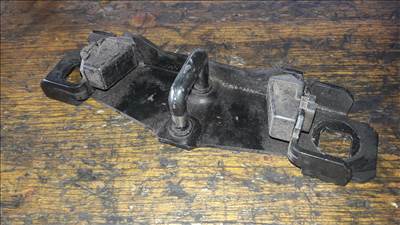 Ford Focus 2.5 Csomagtérajtó Zár Ütköző 3M51-R404B12