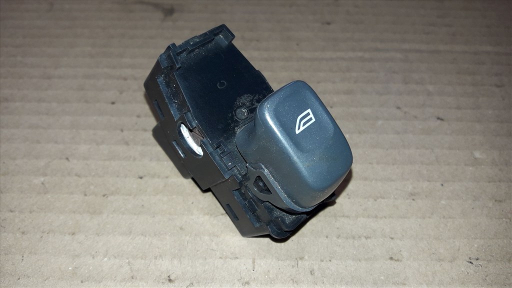 Volvo V70 Bal Hátsó Ablakemelõ Kapcsoló 9 472 275 1. kép