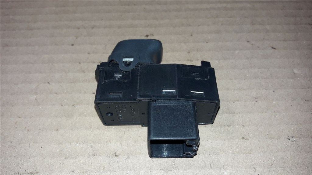 Volvo V70 Bal Hátsó Ablakemelõ Kapcsoló 9 472 275 2. kép