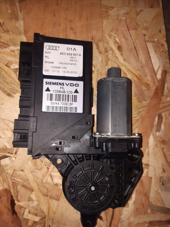 Audi A4 B6 Bal Hátsó Ablakemelõ Motor 0 130 821 767 2. kép