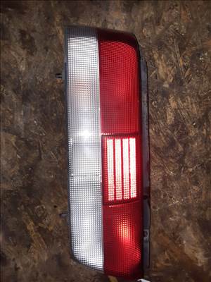 Suzuki Swift II 96-03 Bal Hátsó Lámpa