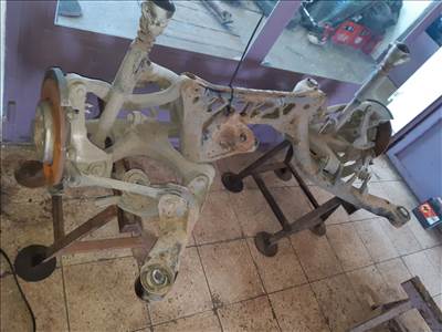 Audi A4 B8 Hátsó Híd Tárcsafékes