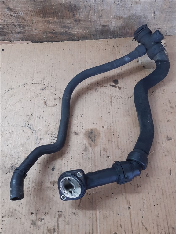 Audi A4 B7 Vízcsõ  Csonk 8E0 121 0497 1. kép