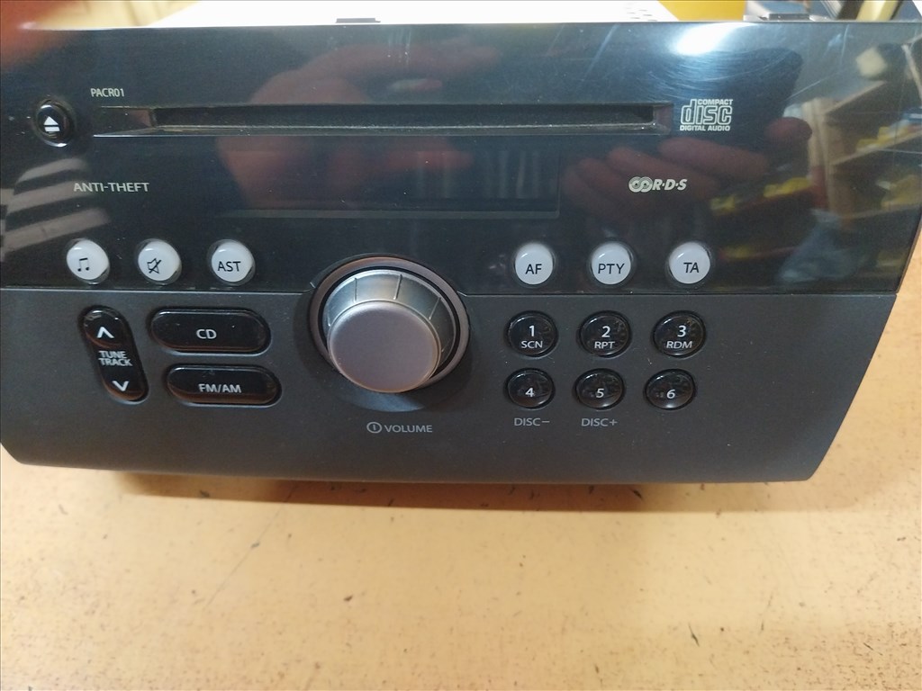 Suzuki Swift Radio CD Fejegység 1. kép
