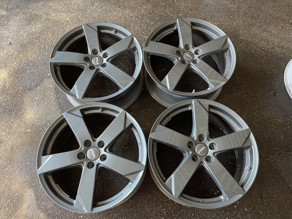  19-es, 5x108-as újszerű Rial alufelni 1. kép