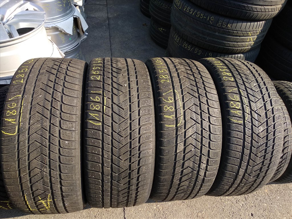 285/40 R21 Pirelli téli gumi 30000ft a 4db/186/ 5. kép