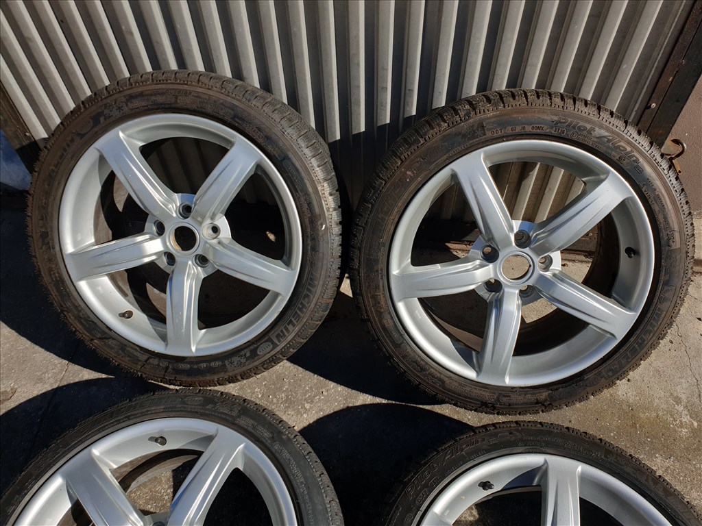 18" 5x114,3 Aston Martin DB9 (2 széles) 2. kép