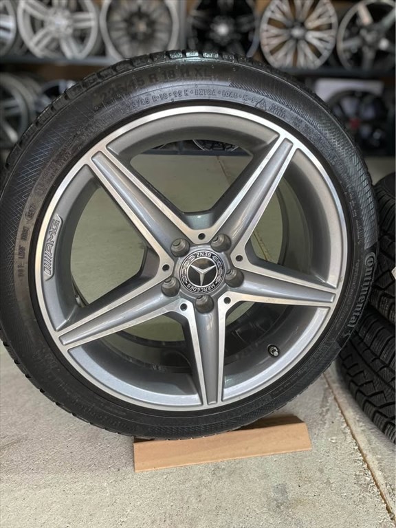  Mercedes Amg W205 gyári 18” téli alufelni 1. kép
