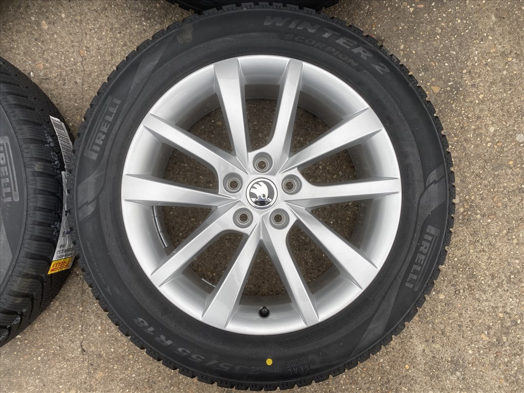 4db gyári 18" Skoda Kodiaq új szerelt kerék. (3758101) 2. kép
