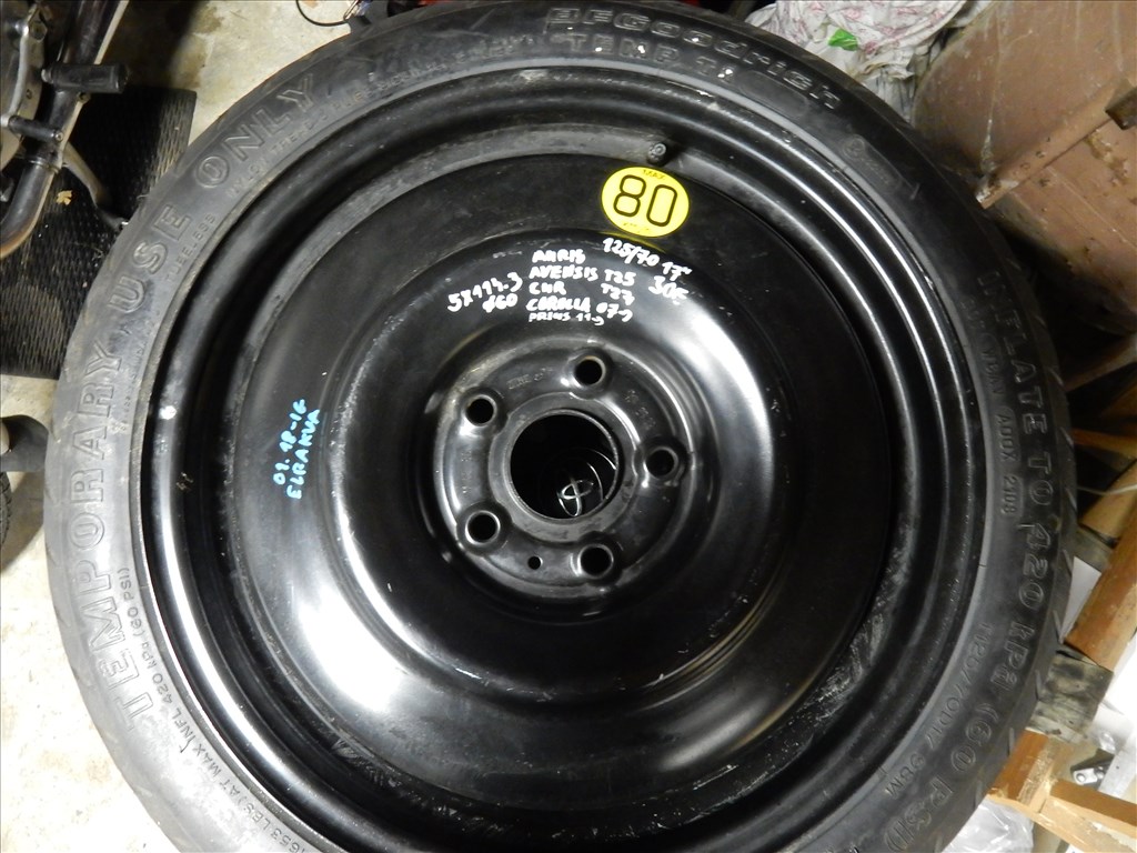  5x114.3 lyukosztású 17" újszerű lemezfelni, rajta 125/70 használt Goodrich egyéb gumi  1. kép