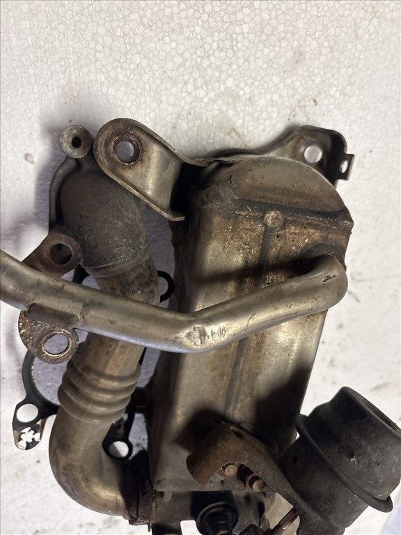 Opel Astra J 2009-2015 A17dts Egr hűtő 1.7 cdti 55567726 2. kép