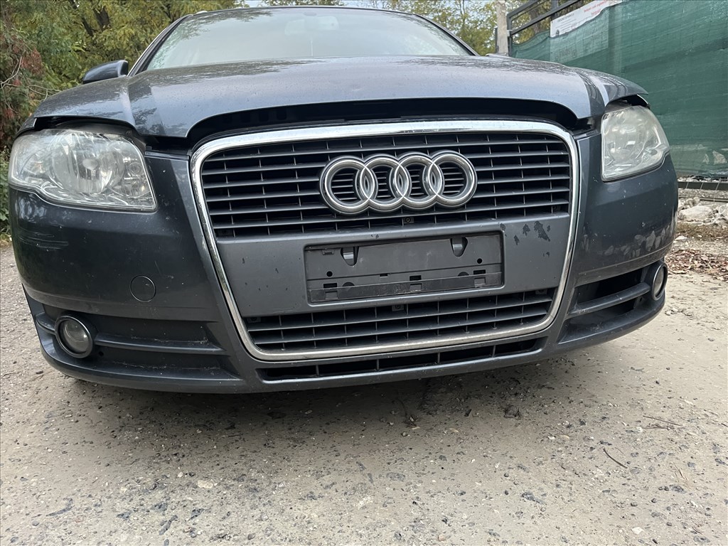 Audi A4 (B7) Első lökhárító LX7Z 2. kép