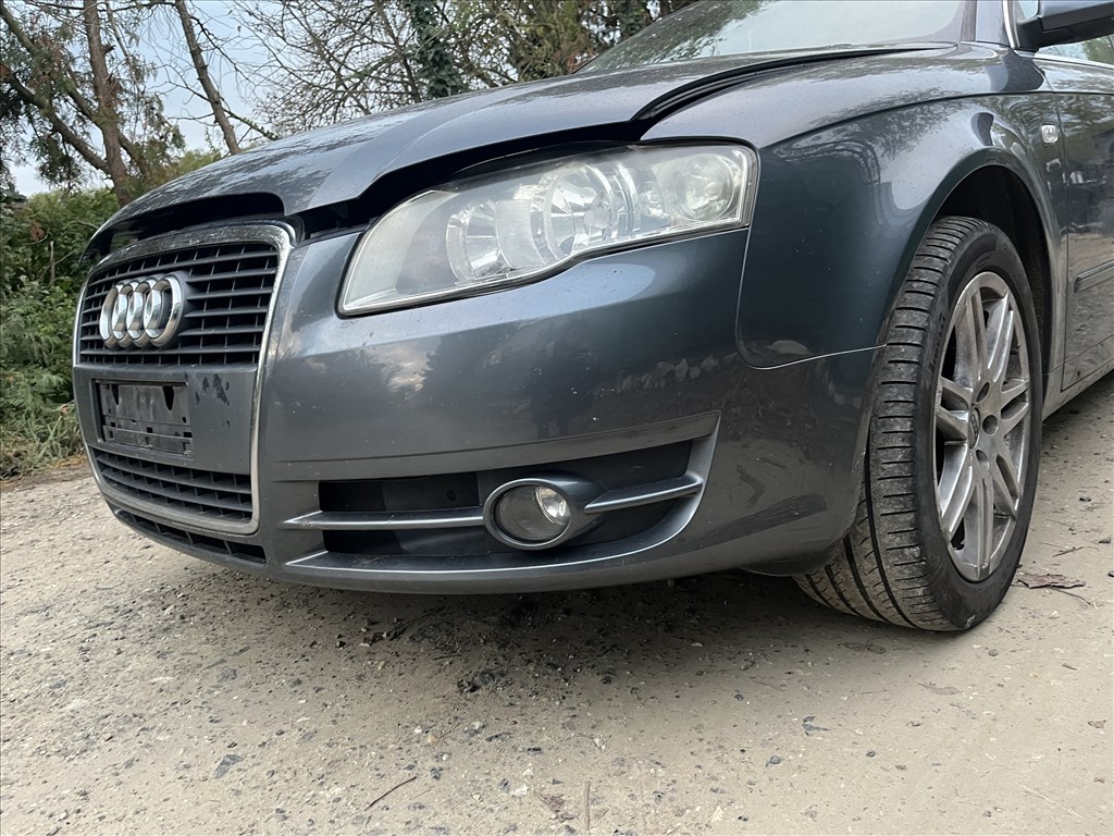 Audi A4 (B7) Első lökhárító LX7Z 3. kép