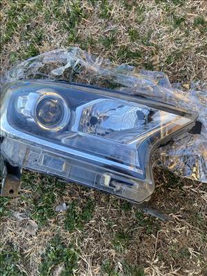 Ford Ranger jobb oldali fényszóró (2018-   )